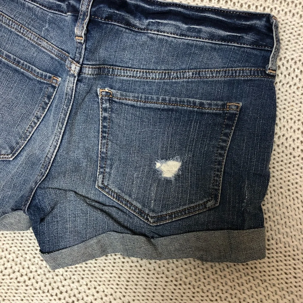 Express Low Rise Distressed Shorts - Picture 6 of 8